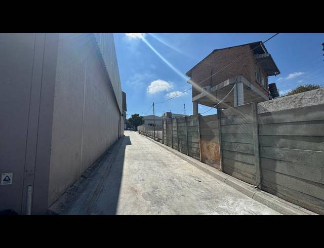 2,600M² WAREHOUSE FOR SALE IN WYNBERG